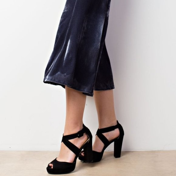 Velvet Culottes High Waisted Retro Capri Pants - Picture 4 of 5